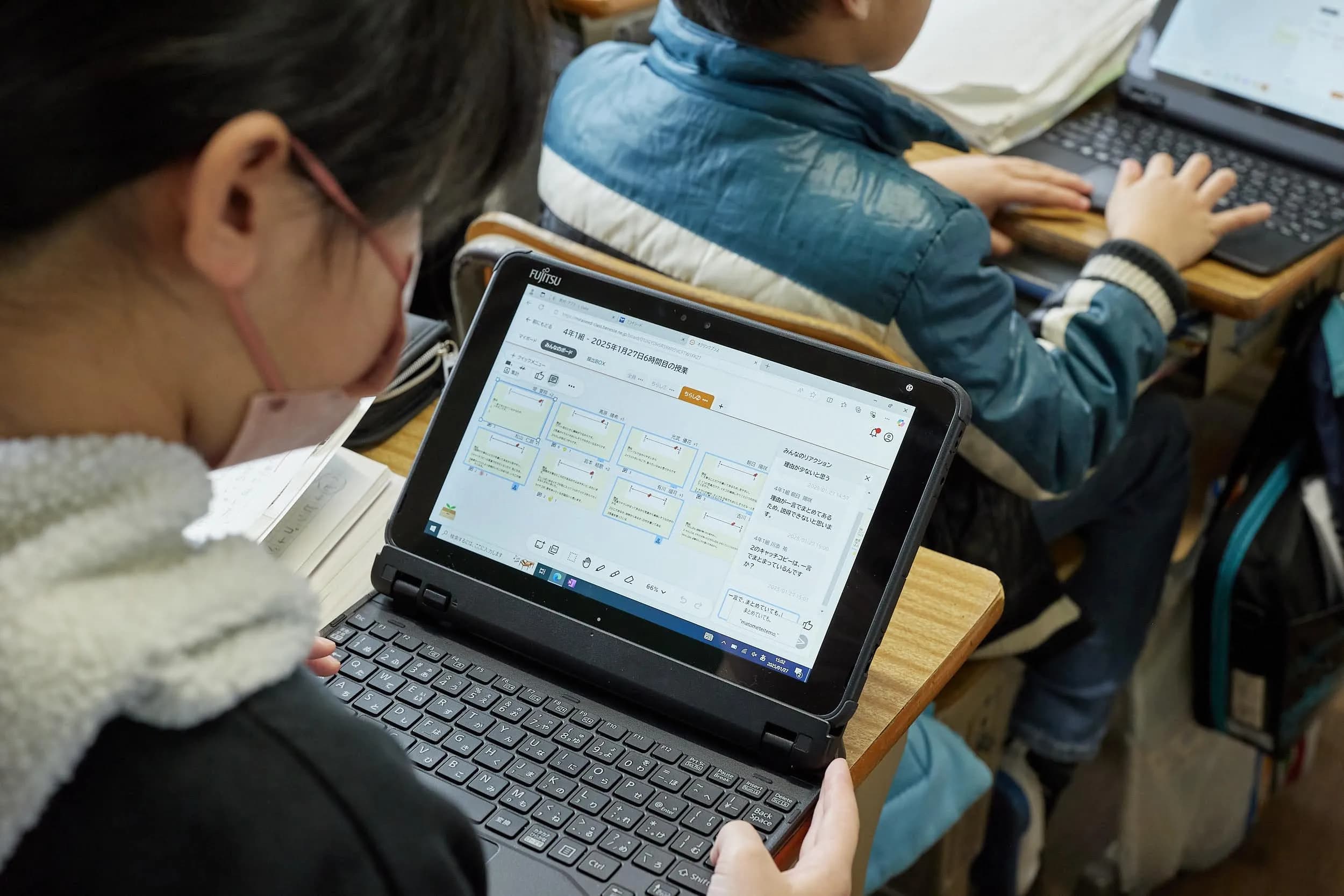 ICT環境と学びの仕組みを象徴する写真
